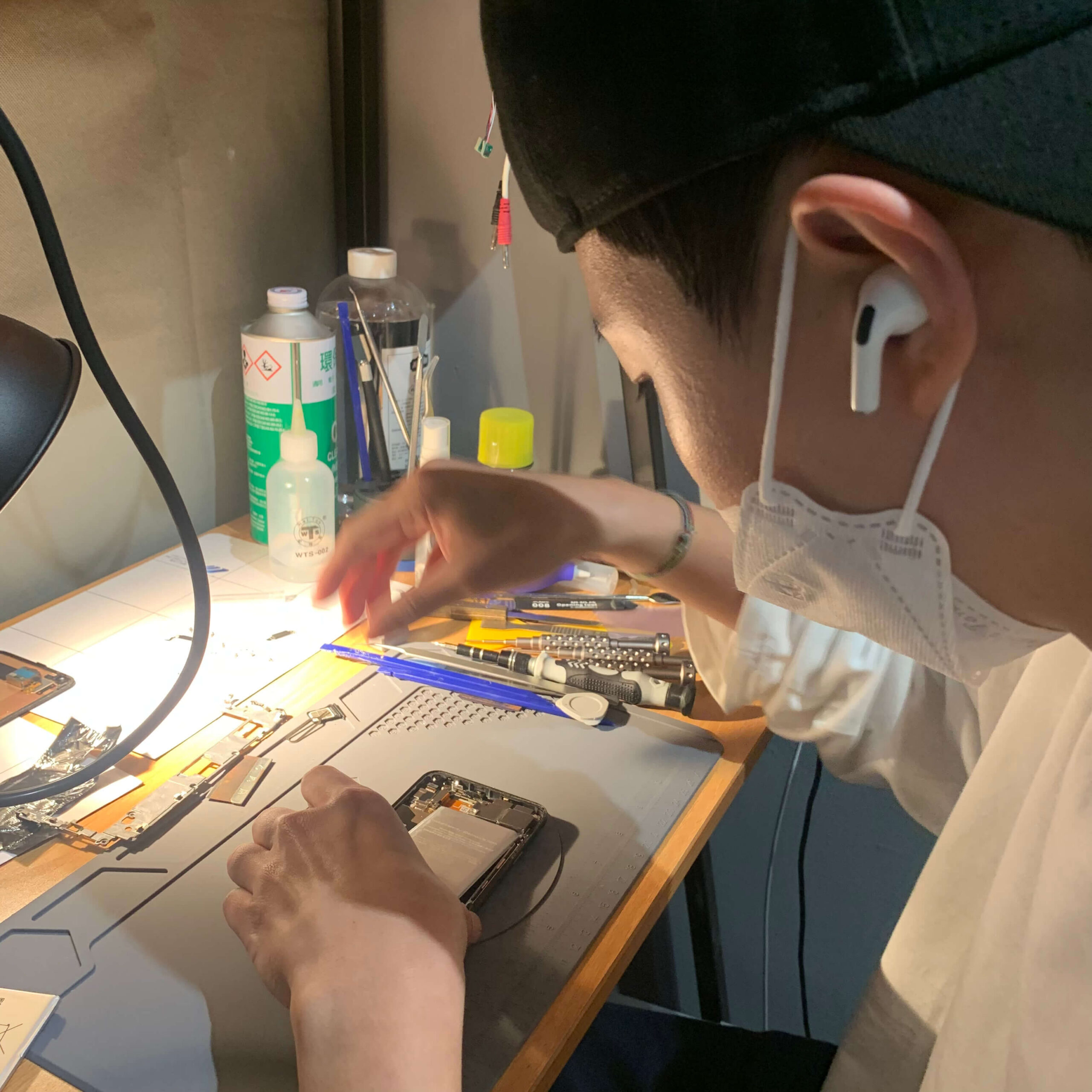 3Cvip 台北中山區手機維修實際作業畫面